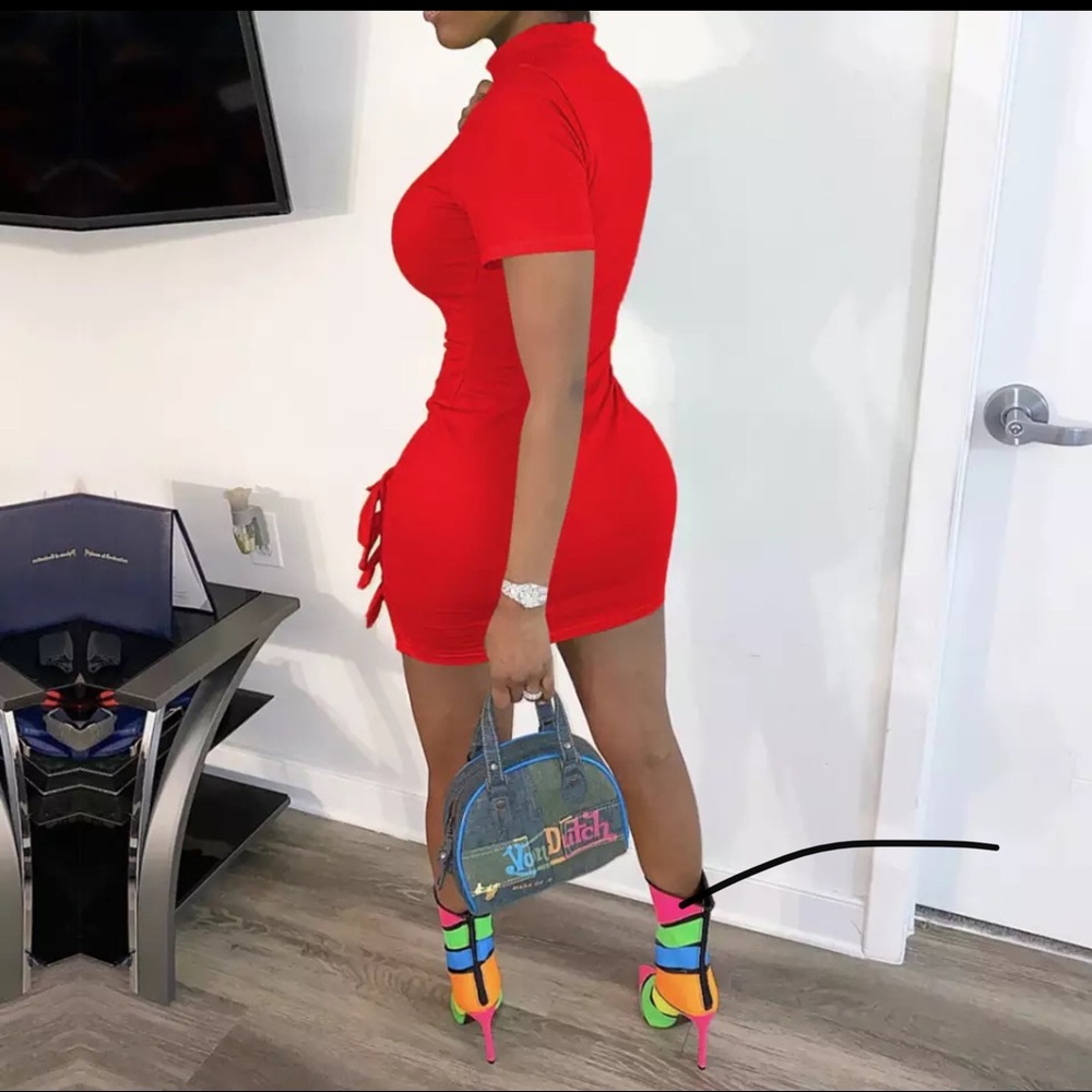 Sleeve Bodycon Mini - Picture 3 of 4